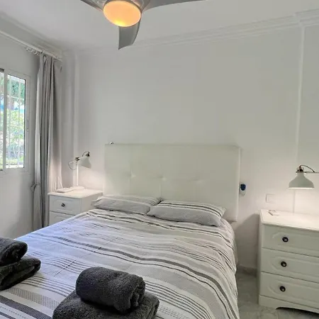 Apartment Hawaii 1st Floor Burriana, Nerja