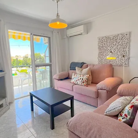 Hawaii 1st Floor Burriana, Apartmán Nerja